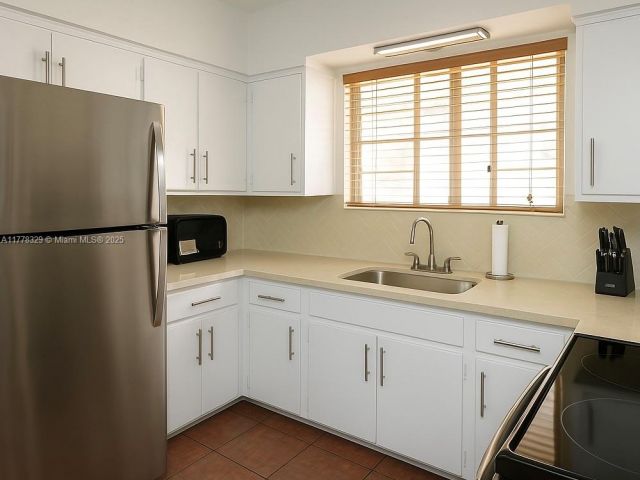 Home for sale at 2715 Galiano St - photo 5889353