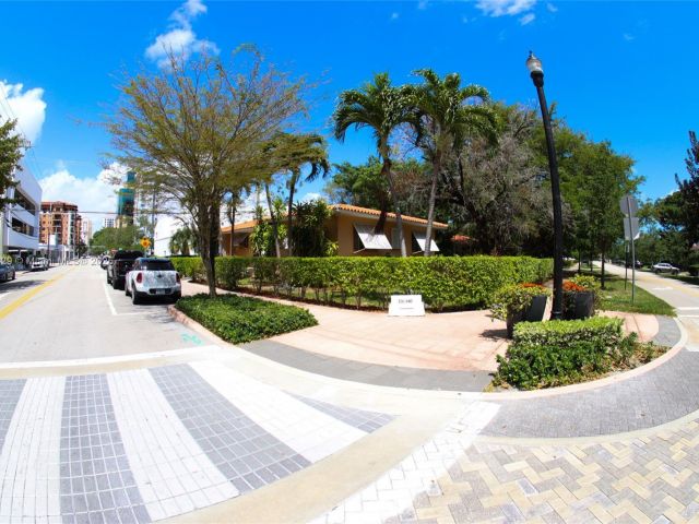 Home for sale at 2715 Galiano St - photo 5889364