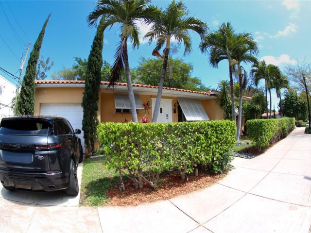 Home for sale at 2715 Galiano St - photo 5889367