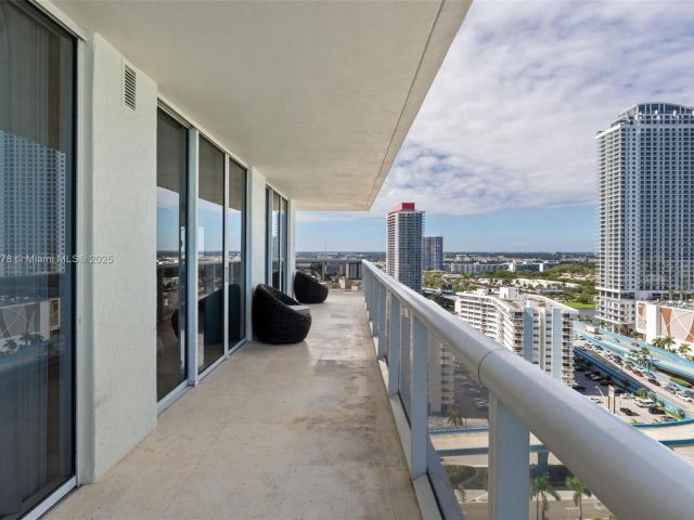 Apartment for rent  Unit # - photo 5899766