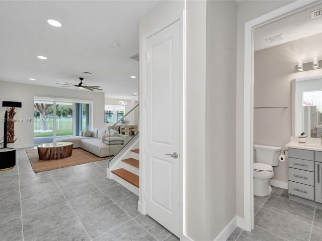 Home for sale at 1348 Silk Oak Dr - photo 5876749