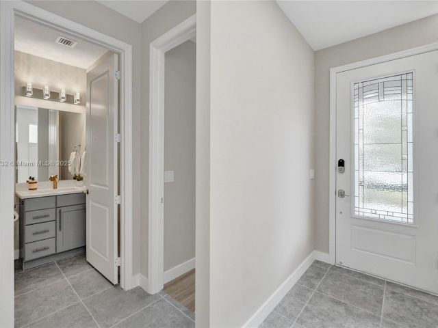 Home for sale at 1348 Silk Oak Dr - photo 5876752