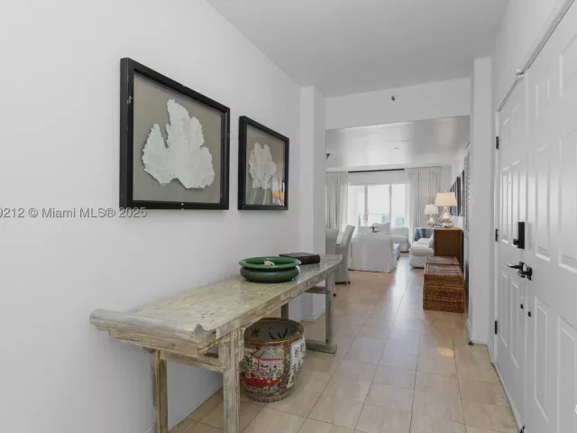 3-bedroom condo for rent in Miami Beach - 19112 Fisher Island Dr 19112 - MondialRealty