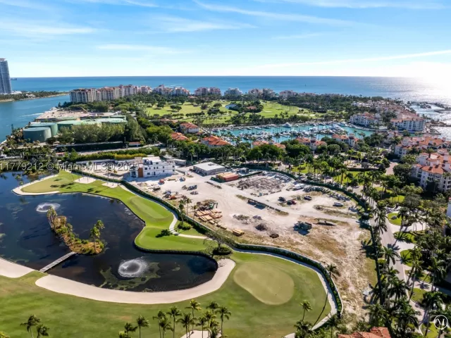 3-bedroom condo for rent in Miami Beach - 19112 Fisher Island Dr 19112 - MondialRealty