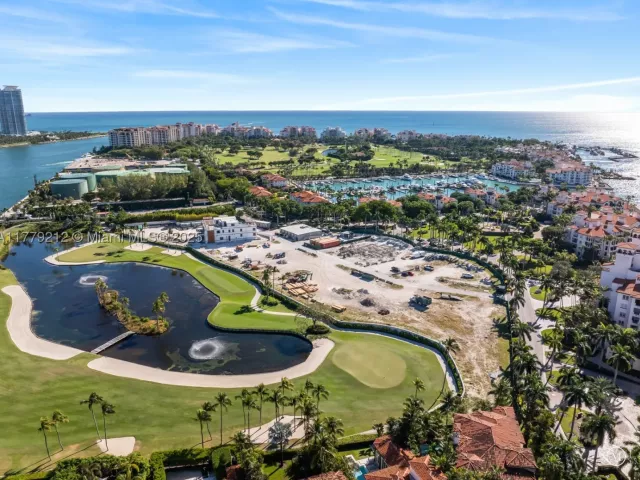 3-bedroom condo for rent in Miami Beach - 19112 Fisher Island Dr 19112 - MondialRealty