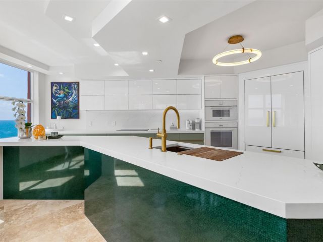 Apartment for sale  Unit #15B - photo 5881170