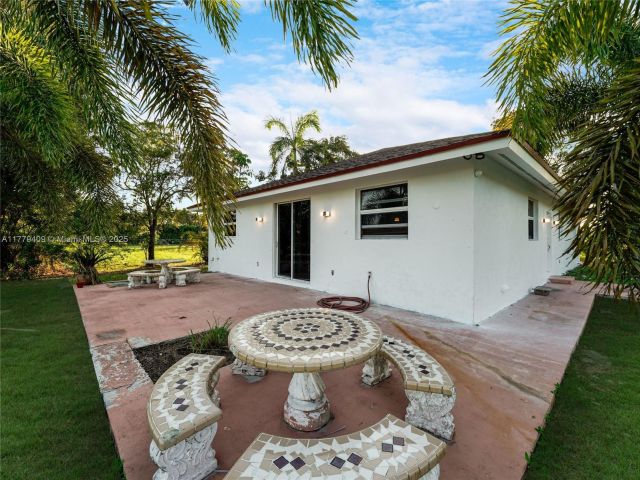 Home for rent at 20000 SW 216th St - photo 5900310