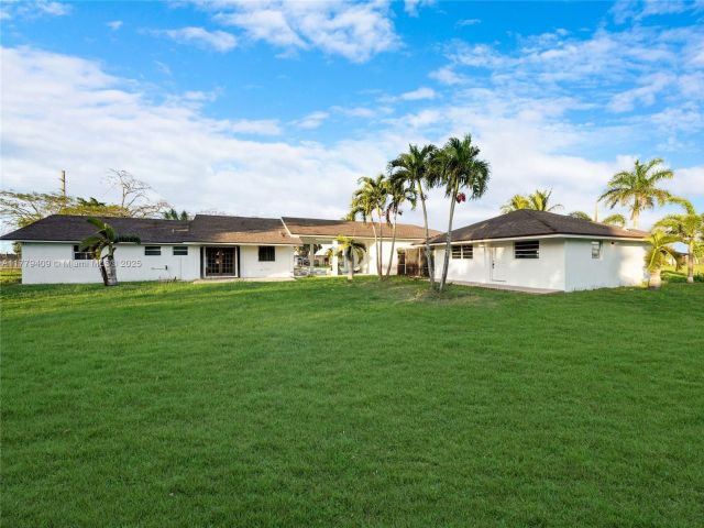 Home for rent at 20000 SW 216th St - photo 5900313