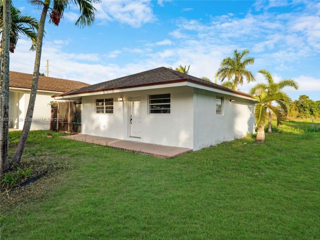 Home for rent at 20000 SW 216th St - photo 5900314