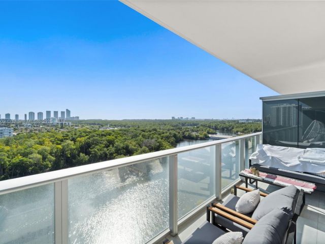 Apartment for sale  Unit #1019 - photo 5907396