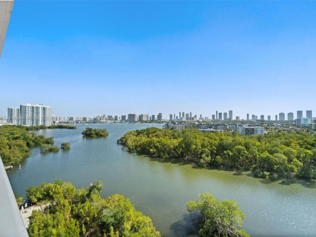 Apartment for sale  Unit #1019 - photo 5907397