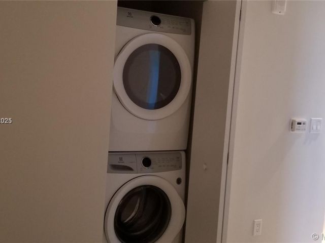 Apartment for sale  Unit #1019 - photo 5907399