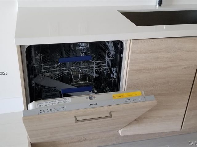 Apartment for sale  Unit #1019 - photo 5907400