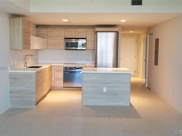 Apartment for sale  Unit #1019 - photo 5907401