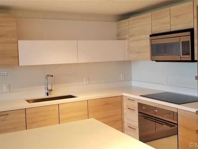 Apartment for sale  Unit #1019 - photo 5907402