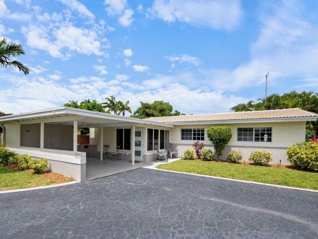 Home for sale at 2113 NE 29th Ct - photo 5984971