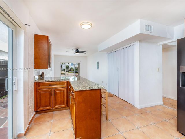 Home for sale at 1007 NW 106th Ave Cir - photo 6102644