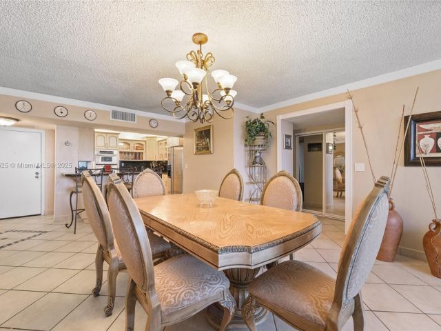 Apartment for rent  Unit #1124 - photo 5920379