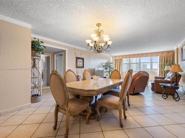 Apartment for rent  Unit #1124 - photo 5920380