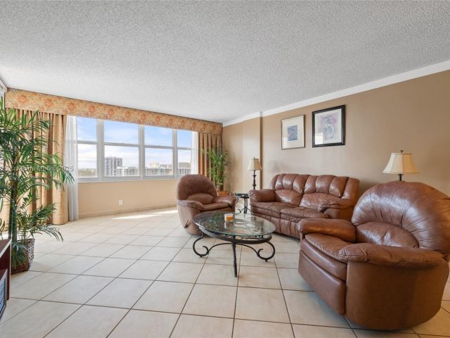 Apartment for rent  Unit #1124 - photo 7437175