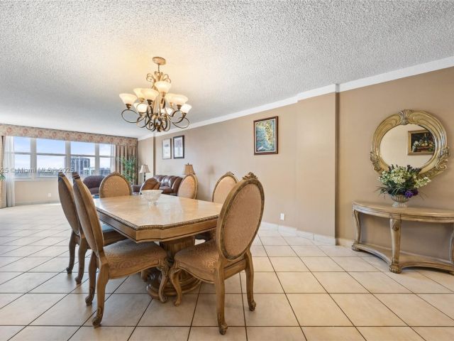 Apartment for rent  Unit #1124 - photo 7437182