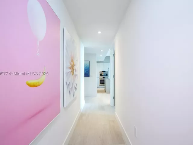3-bedroom condo for rent in Hollywood - 4010 S Ocean Dr R2204 - MondialRealty