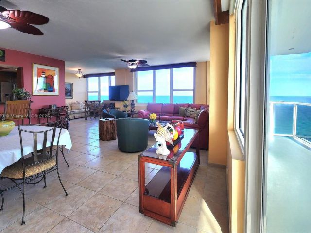 Apartment for rent  Unit #1214 - photo 5901670