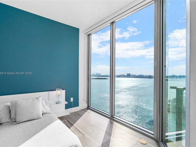 Apartment for sale  Unit #1609 - photo 5925737