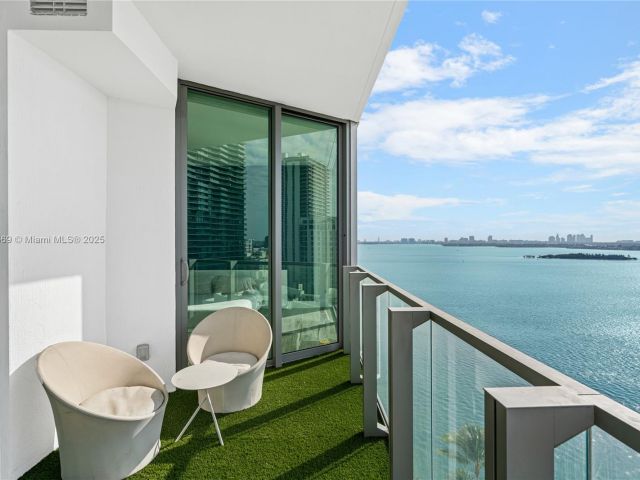 Apartment for sale  Unit #1609 - photo 5925741