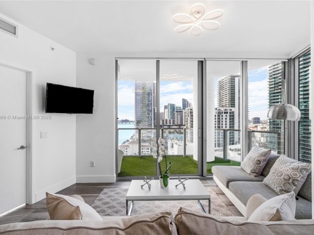 Apartment for sale  Unit #1609 - photo 5925744