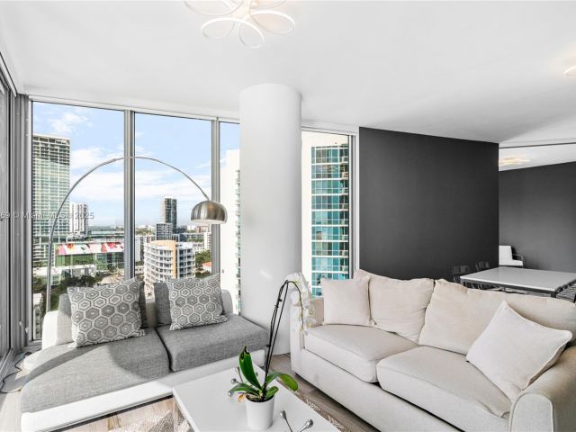 Apartment for sale  Unit #1609 - photo 5925747