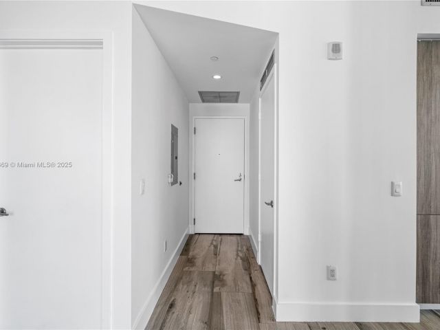 Apartment for sale  Unit #1609 - photo 5925753