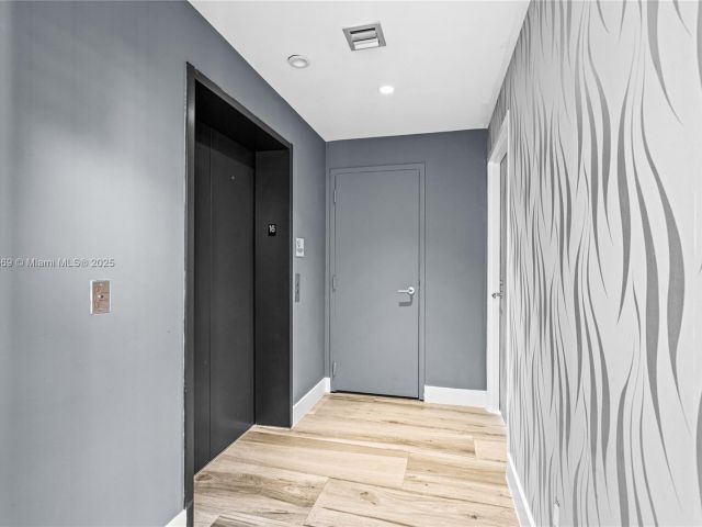 Apartment for sale  Unit #1609 - photo 5925754