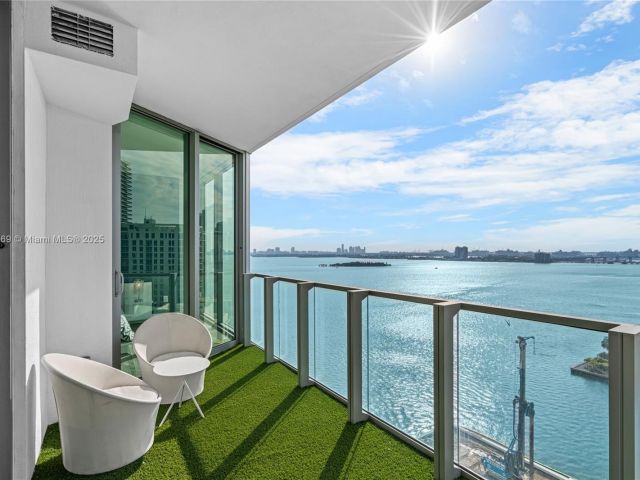 Apartment for sale  Unit #1609 - photo 5925755