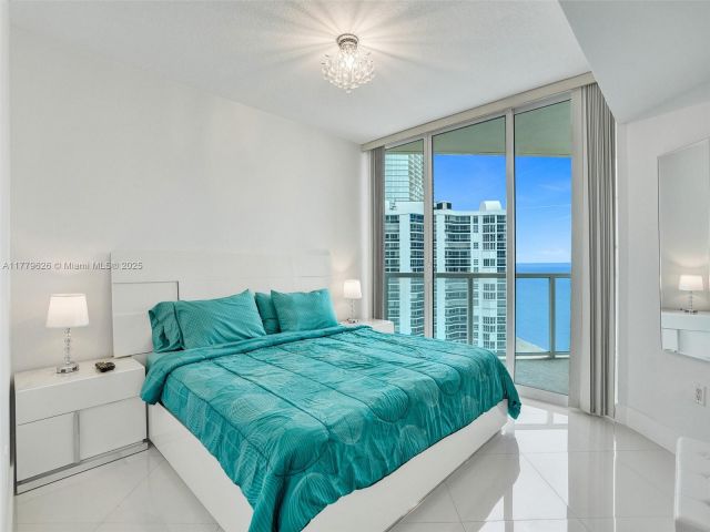 Apartment for rent  Unit #2305 - photo 5972062