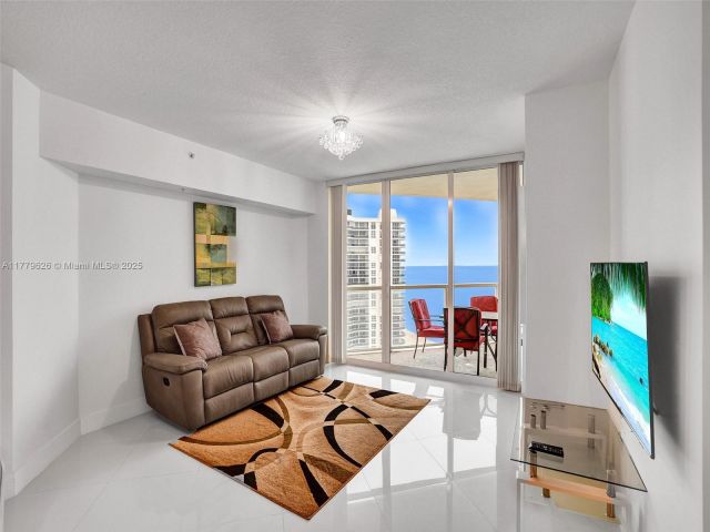 Apartment for rent  Unit #2305 - photo 5972073