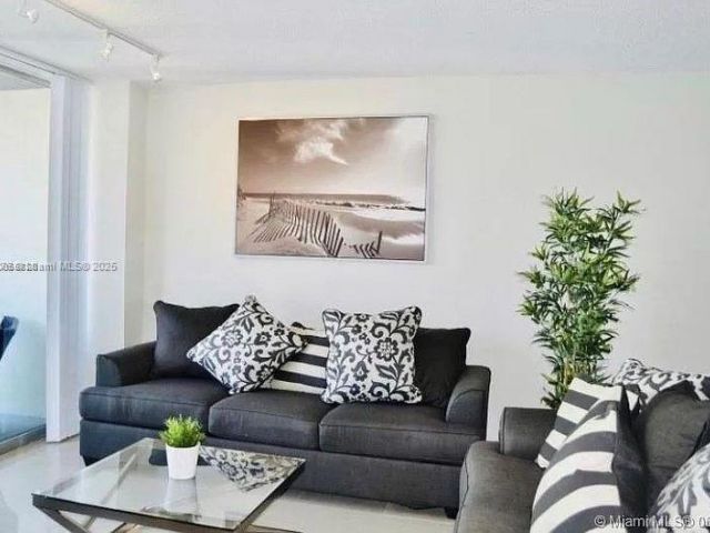 Apartment for rent  Unit #10K - photo 5920505