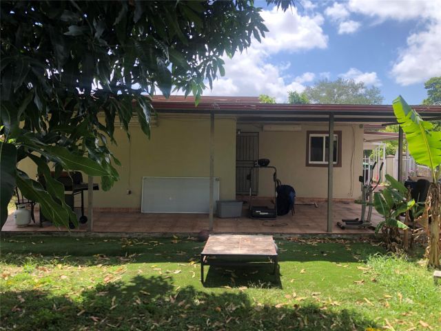 Home for rent at 12975 NW 18th Ct - photo 5997040