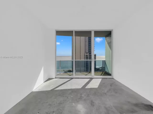 Apartment for sale  Unit #1502 - photo 5910791