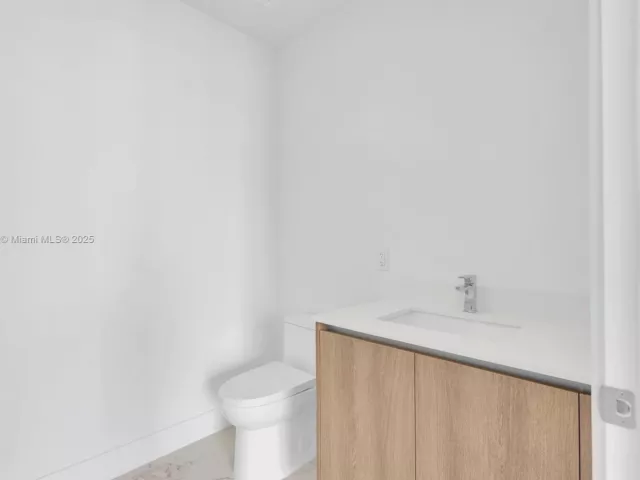 Apartment for sale  Unit #1502 - photo 5910793