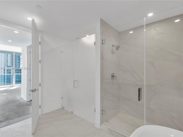 Apartment for sale  Unit #1502 - photo 5910787