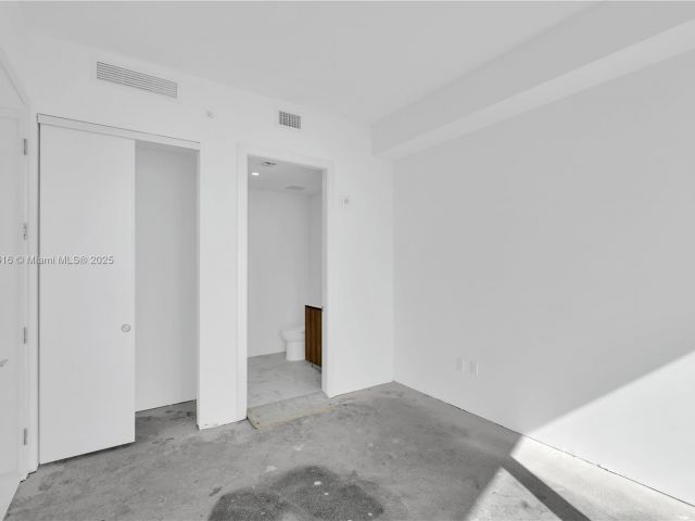 Apartment for sale  Unit #1502 - photo 5910794