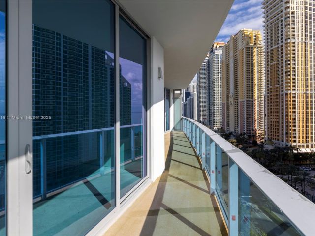 Apartment for sale  Unit #1502 - photo 5910797