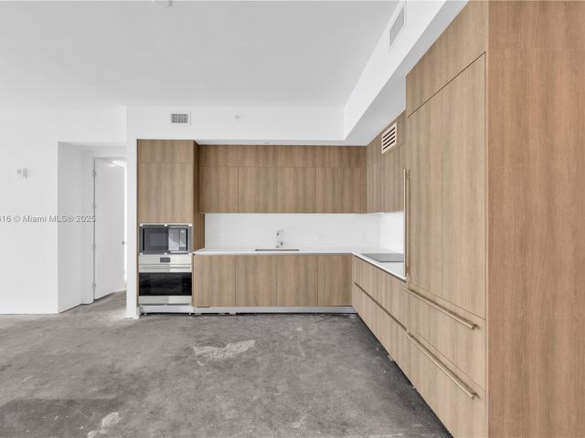 Apartment for sale  Unit #1502 - photo 5910800