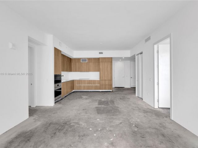 Apartment for sale  Unit #1502 - photo 5910802