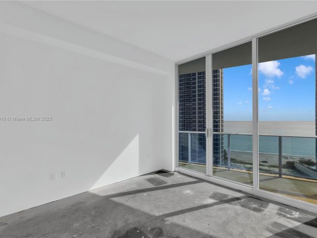 Apartment for sale  Unit #1502 - photo 5910804