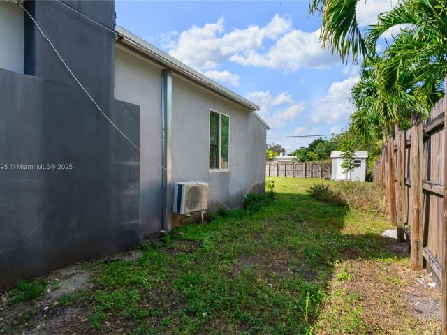 Home for sale at 1843 SW 4th Ave - photo 5891904