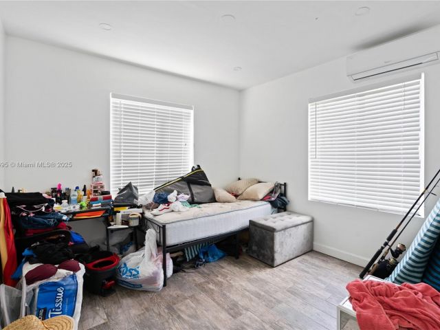 Home for sale at 1843 SW 4th Ave - photo 5891906