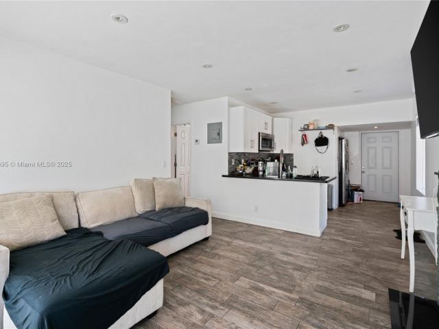 Home for sale at 1843 SW 4th Ave - photo 5891916