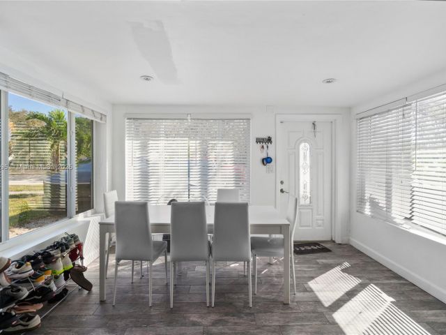 Home for sale at 1843 SW 4th Ave - photo 5891918